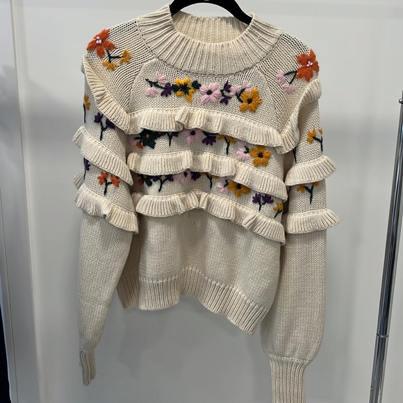 Zara Sweaters - Zara floral flower embroidered knit sweater